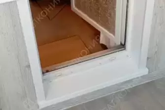 Отделка балкона с утеплением в квартире с подсветкой