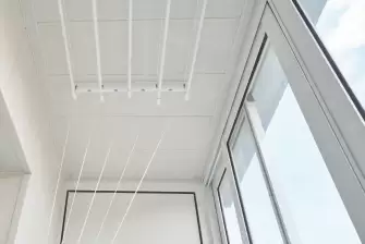 Отделка балкона панелями ПВХ с остеклением Рехау