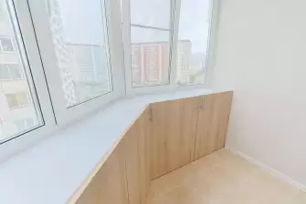 Обшивка ПВХ панелями балкона Утюжок