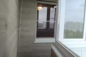 Обшивка лоджии Сапожок кварцвинилом