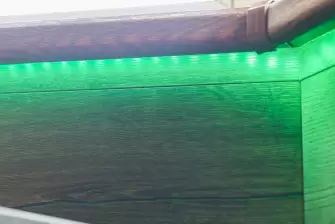 Остекление и отделка балкона Лодочка