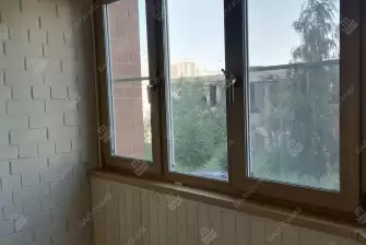 Отделка стен и потолка на балконе