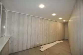 Отделка балкона под ключ с теплым остеклением ПВХ Рехау