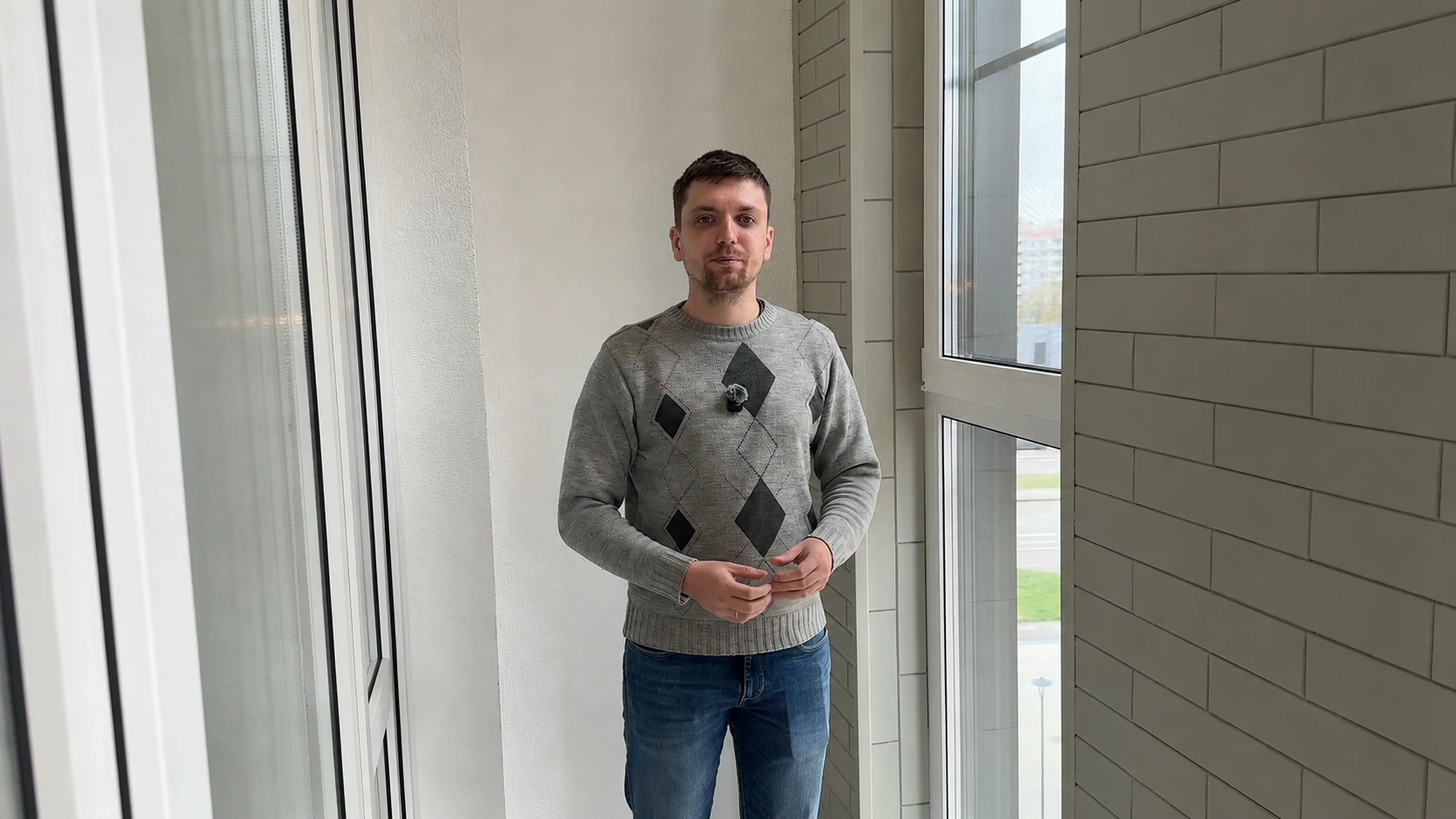 Остеклённая и отделанная лоджия в новостройке А101